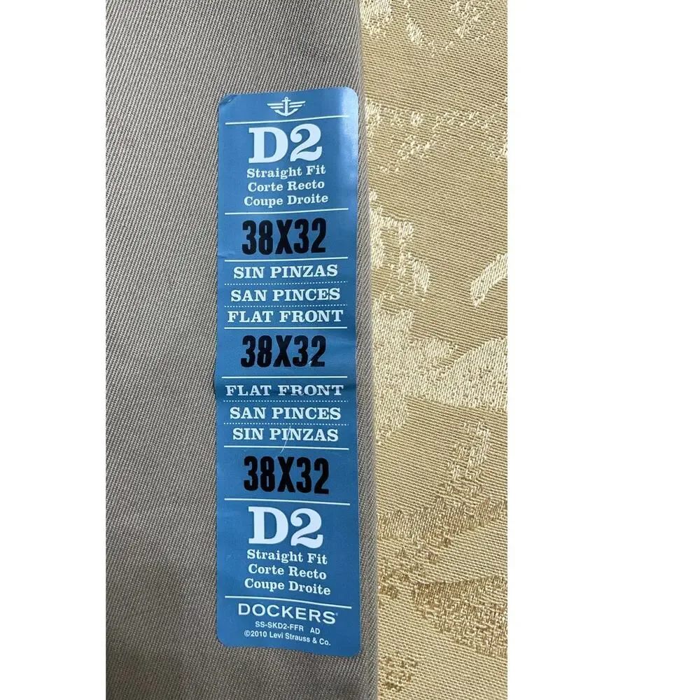NWT Dockers Mens Pants 38x32 Khakis All Cotton D2 Straight Fit Flat Front Tan